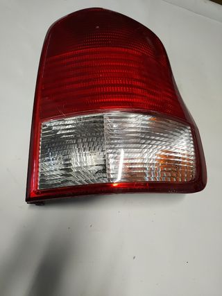 ✅PILOTO TRASERO DERECHO KIA CARNIVAL '03