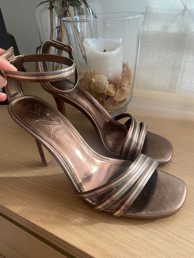 Sandalias de tacón de mango