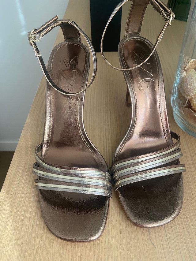 Sandalias de tacón de mango