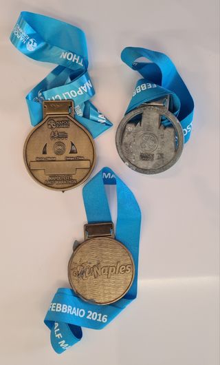 3 medaglie Mezza Maratona di Napoli 2016 2019 2023