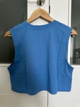 Camiseta azul de tirantes de Lefties (talla M)