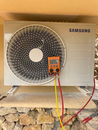Recarga  gas aire acondicionado
