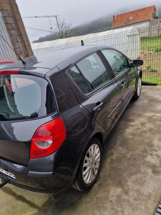 DESPIECE Renault Clio 2007 (leer bien)