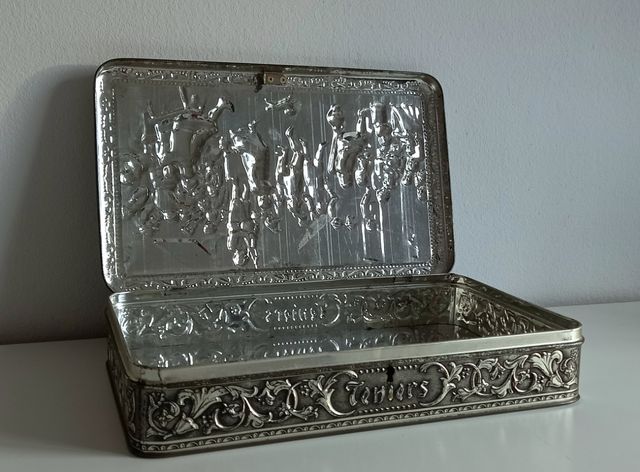 Caja estaño vintage
