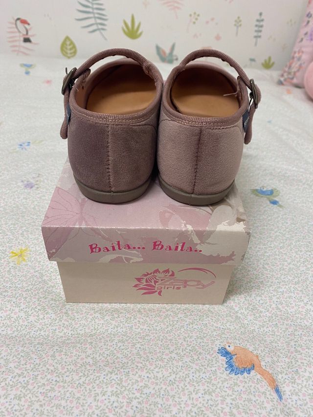 Zapatos niña terciopelo morado