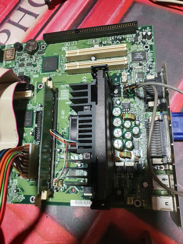 Placa base retro Toshiba y procesador