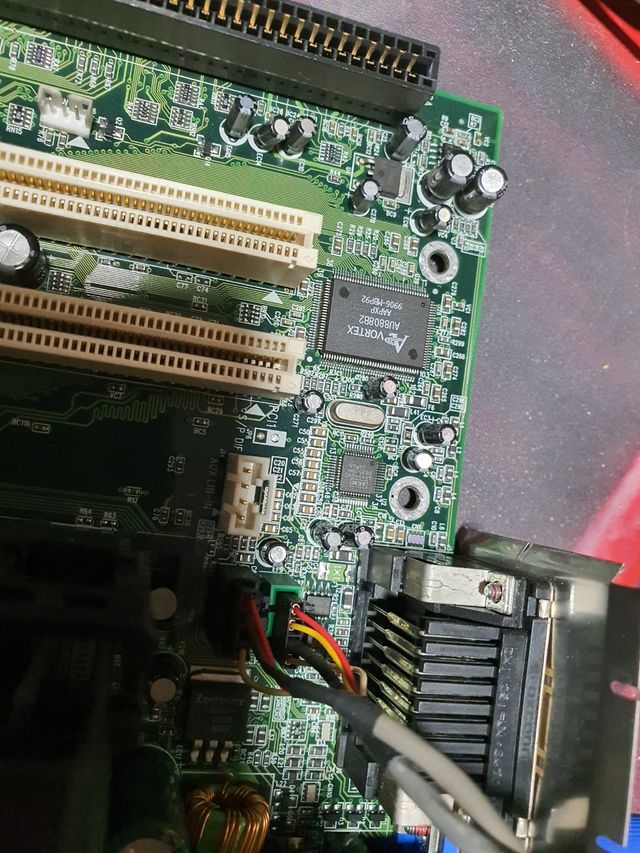 Placa base retro Toshiba y procesador