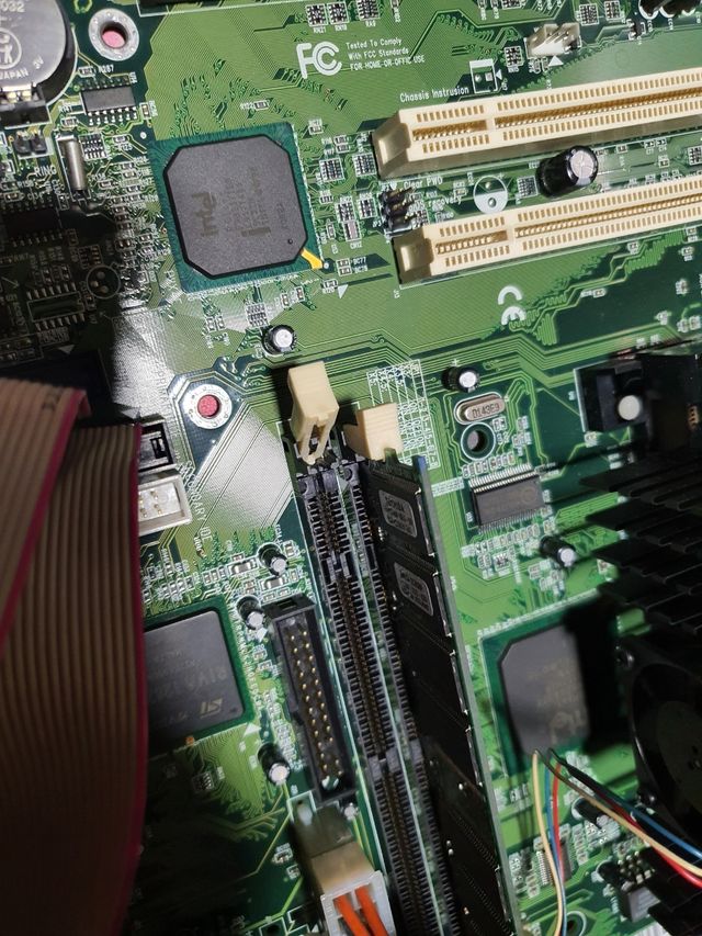 Placa base retro Toshiba y procesador