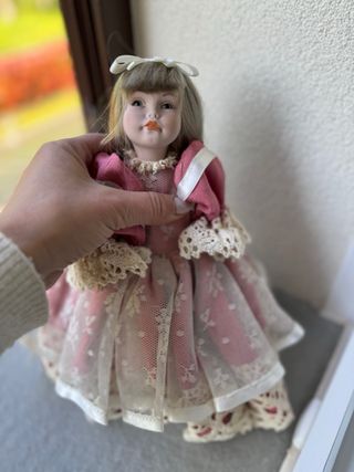 Bambola ceramica ilaria tris di re capodimonte