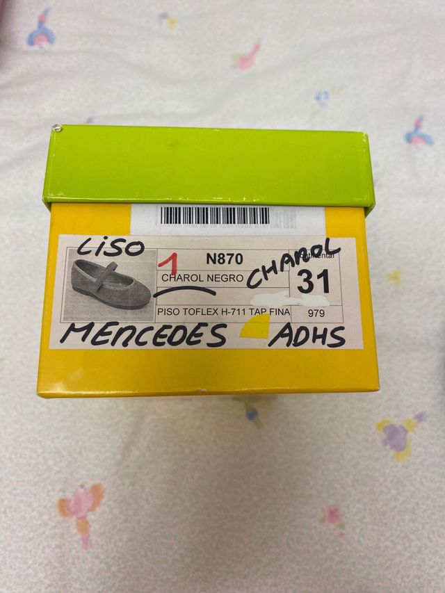 Zapato charol negro niña