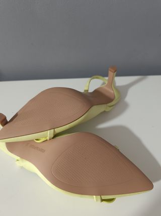 ZAPATOS CON TACON BAJO