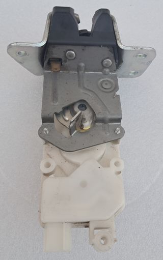 MITSUBISHI GRANDIS CERRADURA PORTON TRASERO