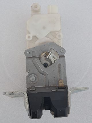 MITSUBISHI GRANDIS CERRADURA PORTON TRASERO