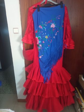 Traje de flamenca rojo. Talla 42.(Oferta)