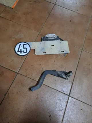 Parrillas quad, pedal freno y portamatriculas