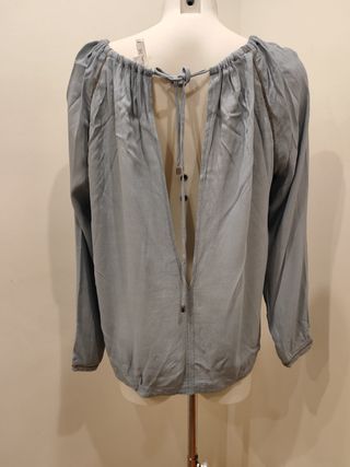 Blusa de color azul Charlise nueva 