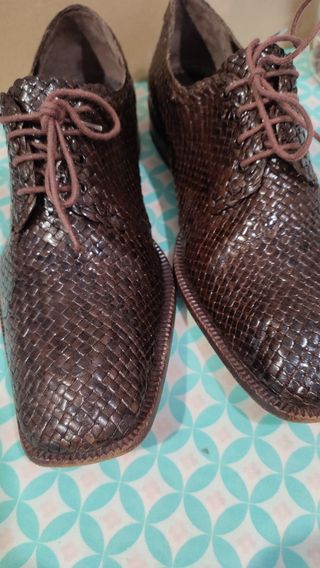 Zapatos de piel de vestir núm 42
