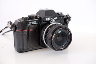 Nikon F 301 + nikkor 28mm