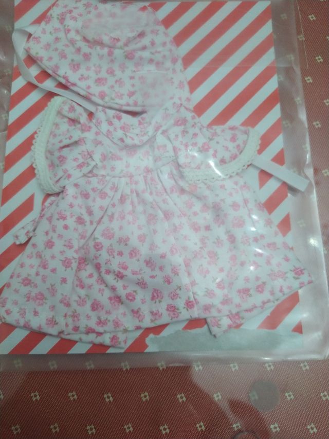 2 vestiditos  Mariquita Pérez