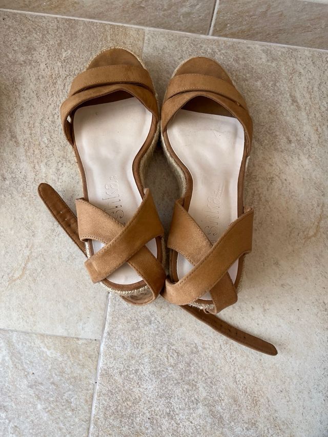 tacones 38 marrones y esparto