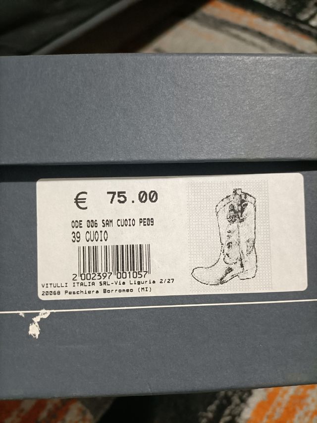 Stivali in pelle colore cuoio vitulli