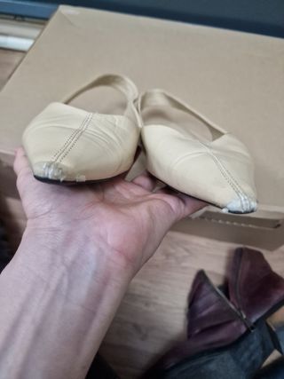 Zapatos Zara sin talón punta beig 40