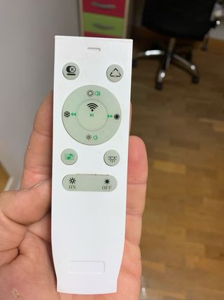 Lampara techo con altavoz