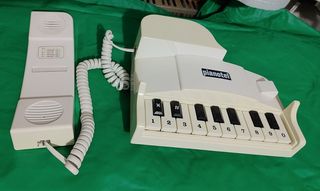 Pianotel - telefono a forma di pianoforte