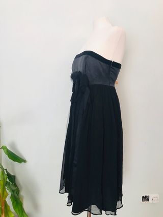 Vestido de seda nuevo