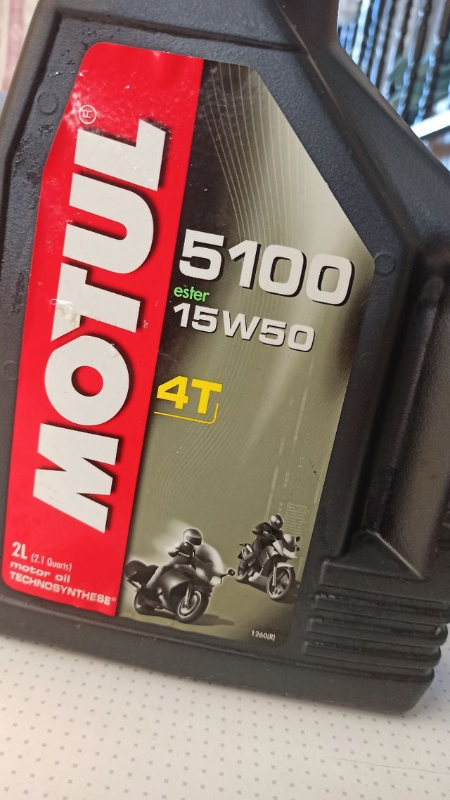 Aceite de motor y aceite de filtro