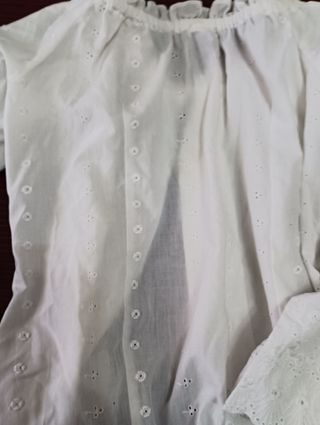 Blusa tirabordada blanca T. 44
