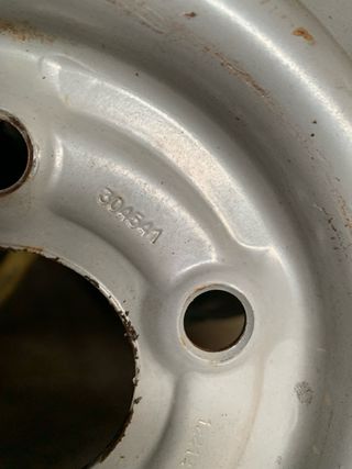 Llanta NUEVA remolque caravana a estrenar..