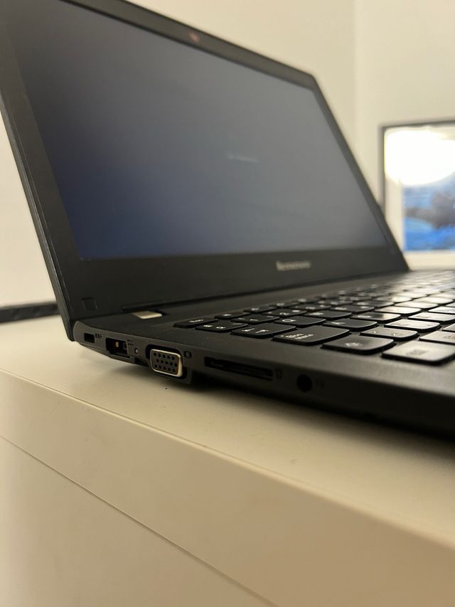 Portatil Lenovo E31-80