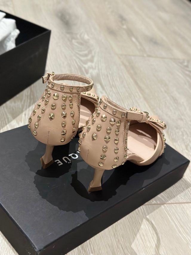 Tacón de Uterqüe Nuevo