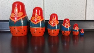 Matrioska formata da sei pezzi