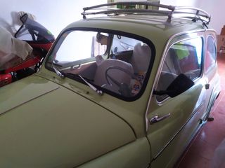SEAT seiscientos D