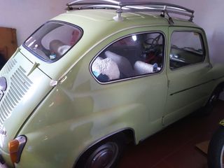 SEAT seiscientos D