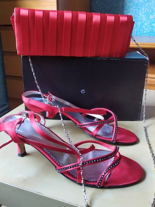 Bolso y zapatos rojos fiesta 