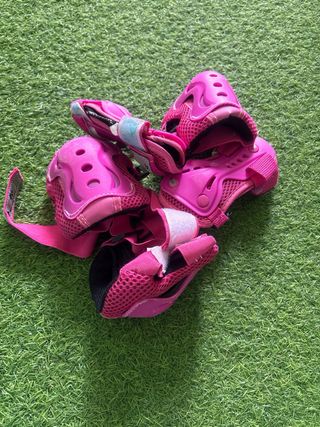 Patines cuatro ruedas regalo protecciones número33