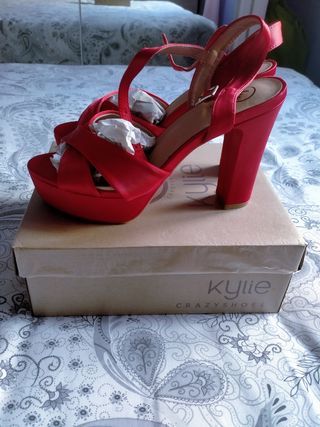 Zapatos de tacón (Talla 39)
