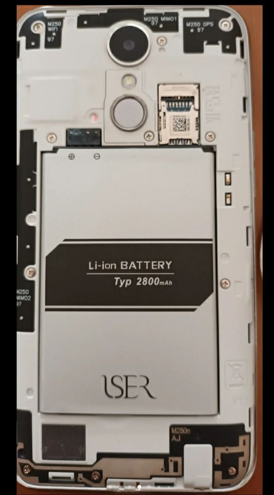 Teléfono Móvil LG K10 2017 con cargador+protector