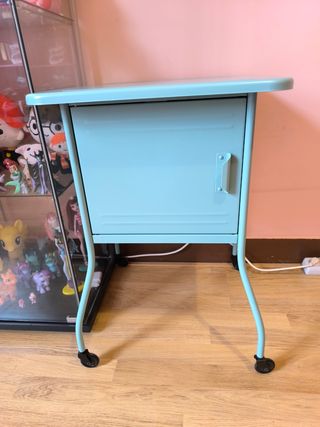 Mesita ikea VETTRE azul