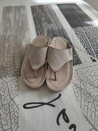 Sandalias