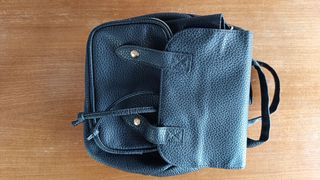 Mochila cuero negra