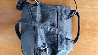 Mochila cuero negra