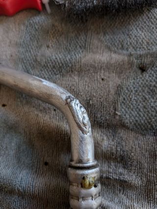 Reparación de tubos de aire acondicionado