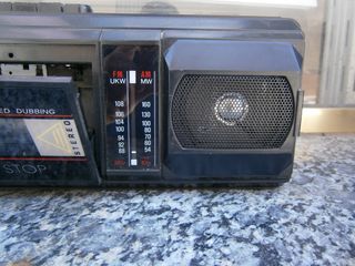 Radio cassette antiguo de doble pletina