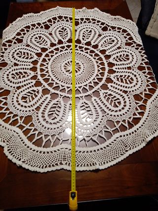 Tapete de hilo para mesa de camilla