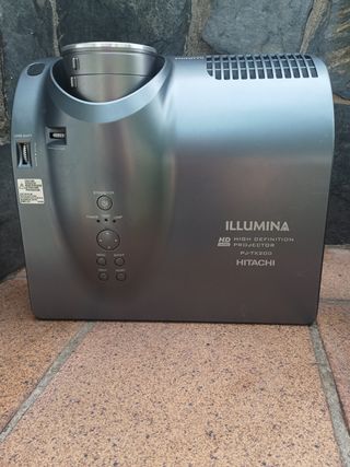 Proyector HD Hitachi PJ-TX200