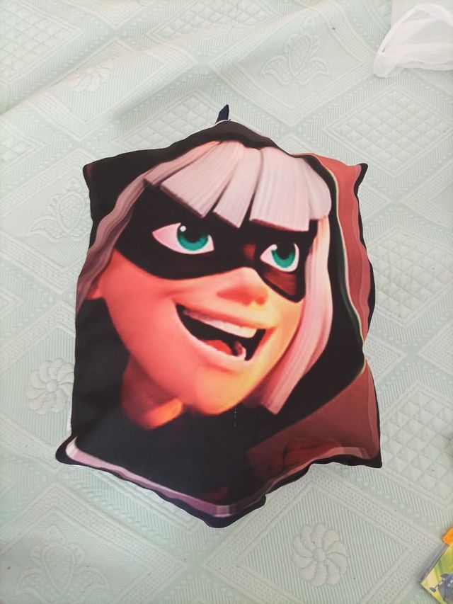 Clash Royale Cojín Bandida